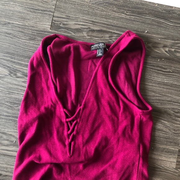 Tops - Picture 3 of 9